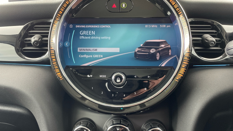 MINI Hatchback 1.5 Cooper Classic Premium 5dr Auto Petrol Hatchback